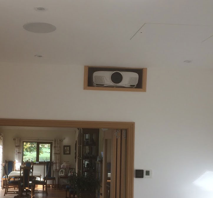 Fixed box out projector